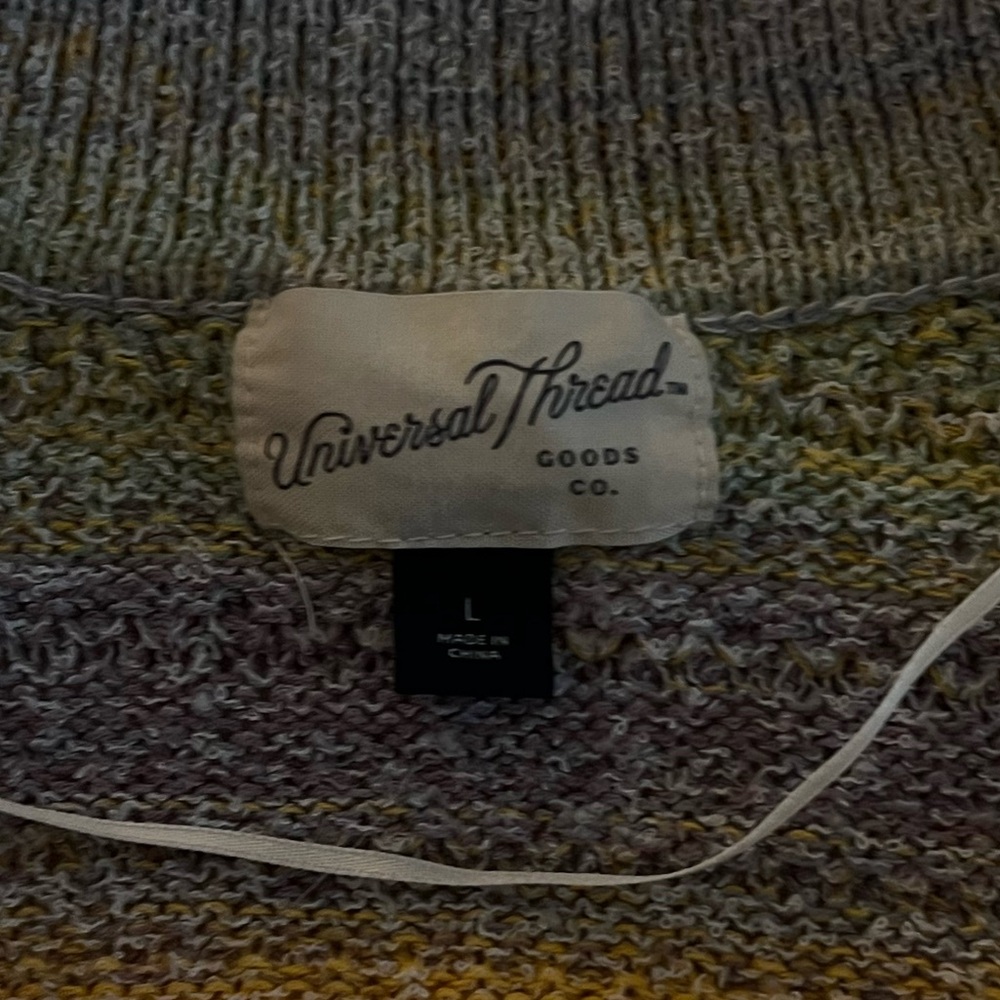 Universal Thread Sweater - Picture 3 of 4